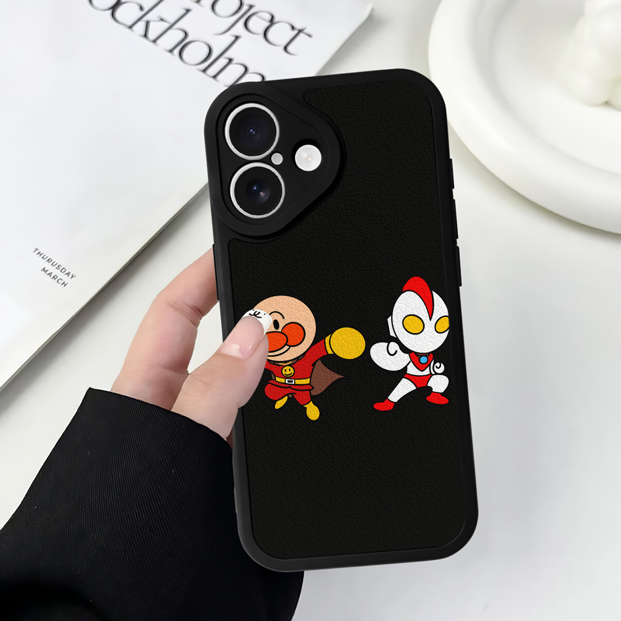 （画像用） アンパンマン Anpanman 【iPhone 16シリーズ対応】シリコンスマホケース（レザー調） 材質：シリコン